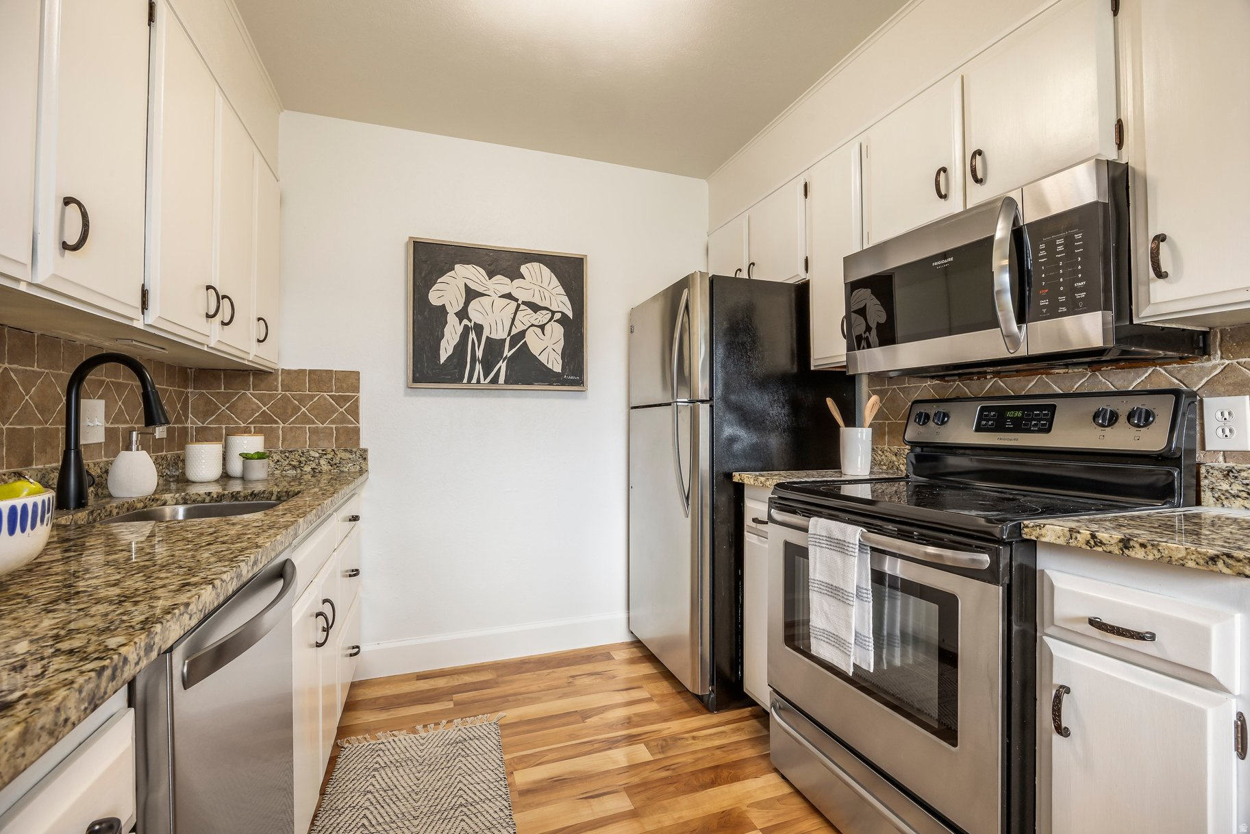 CARRIAGE LANE - Residential