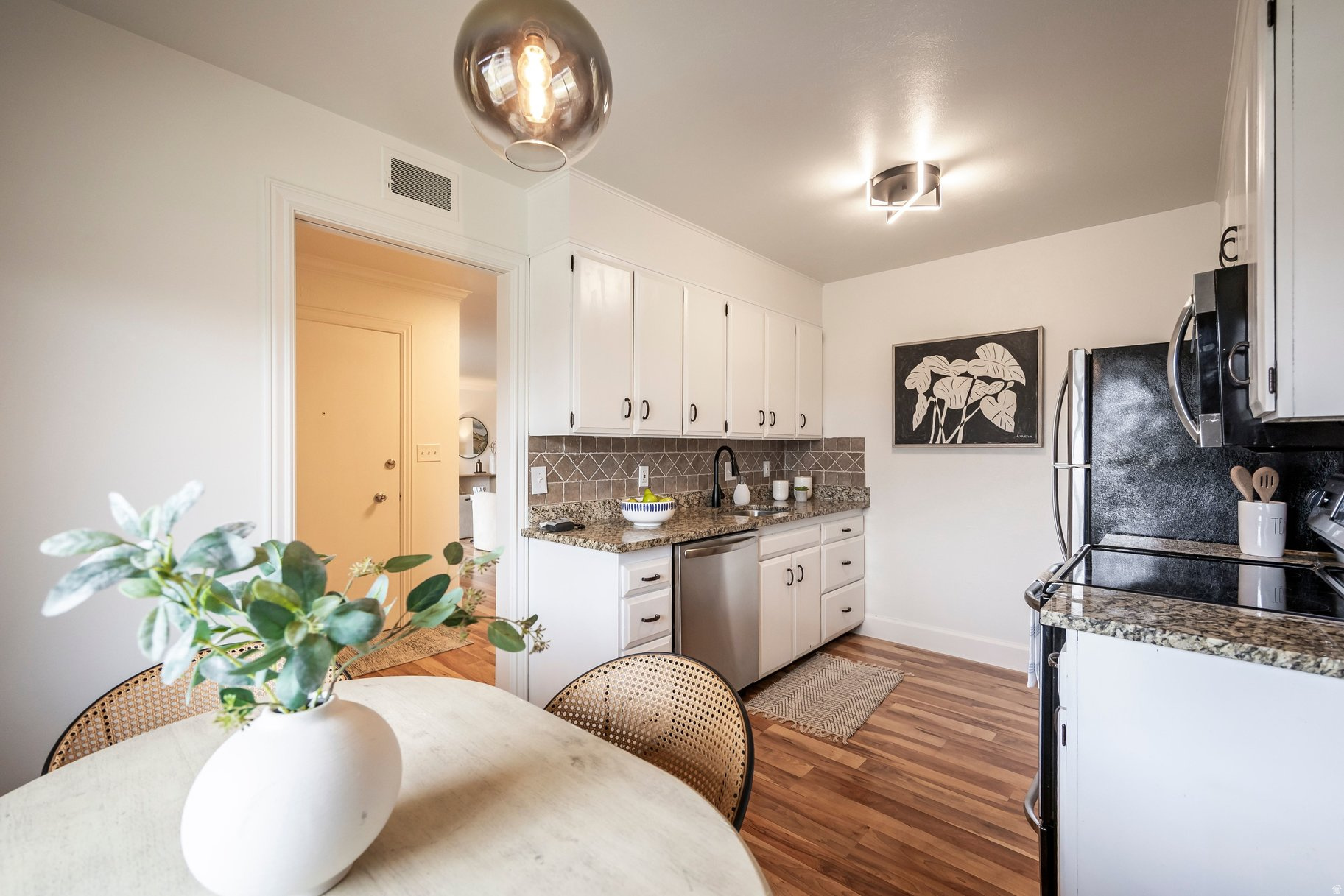 CARRIAGE LANE - Residential