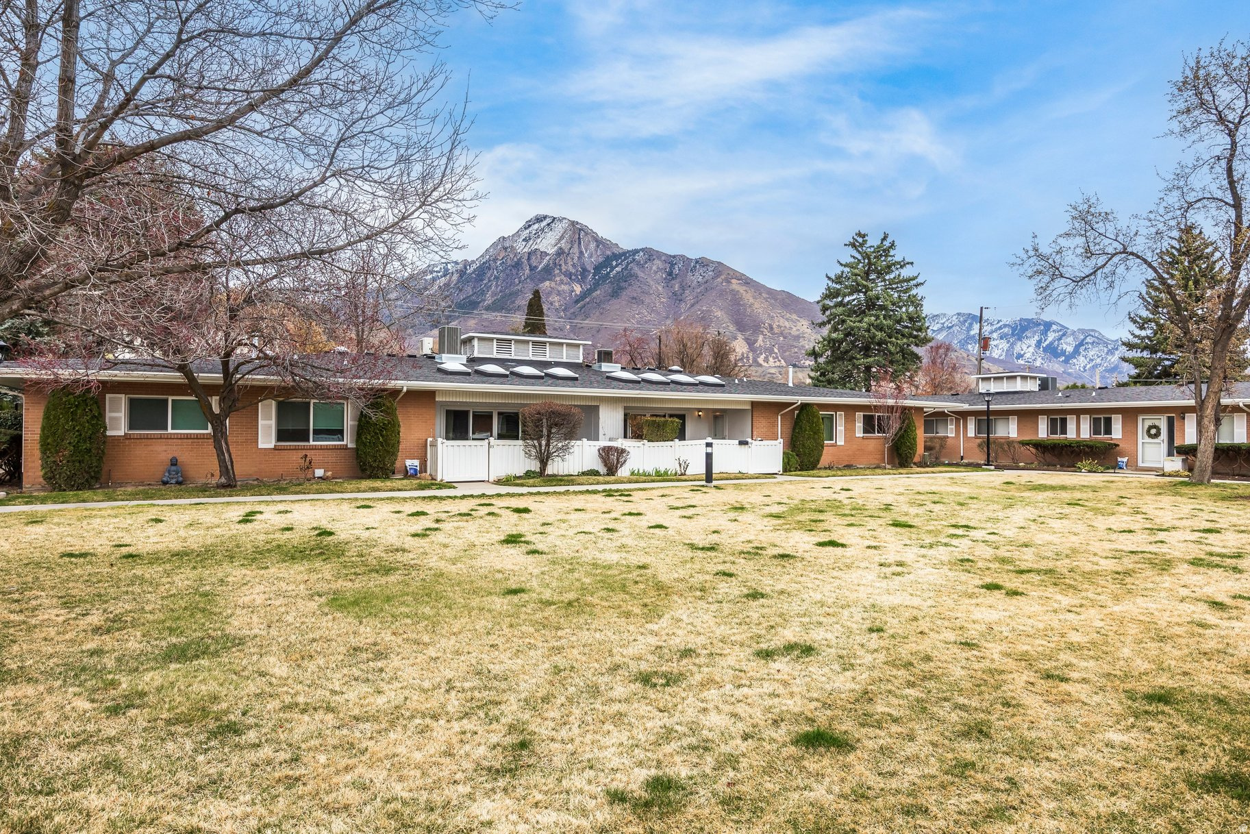 CARRIAGE LANE - Residential