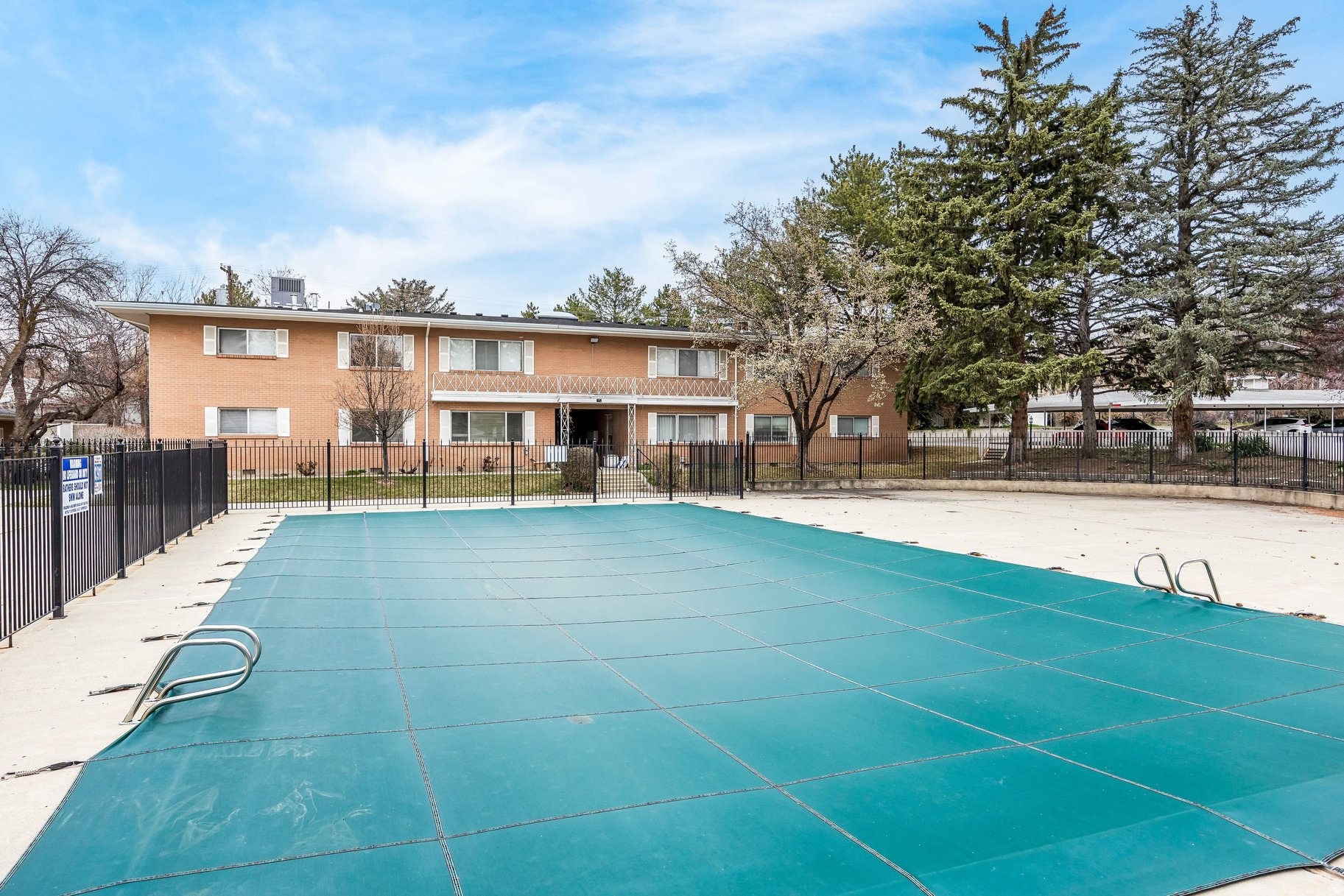 CARRIAGE LANE - Residential