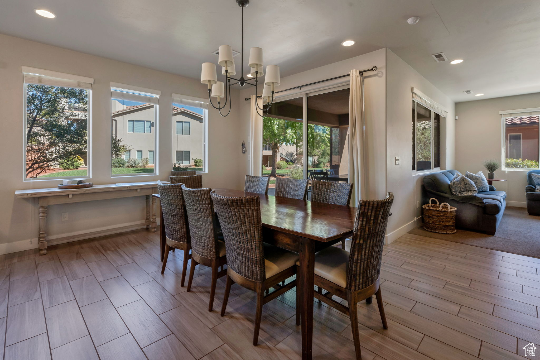 PARADISE VILLG ZION - Residential