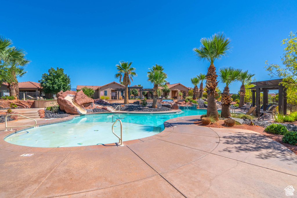 PARADISE VILLG ZION - Residential