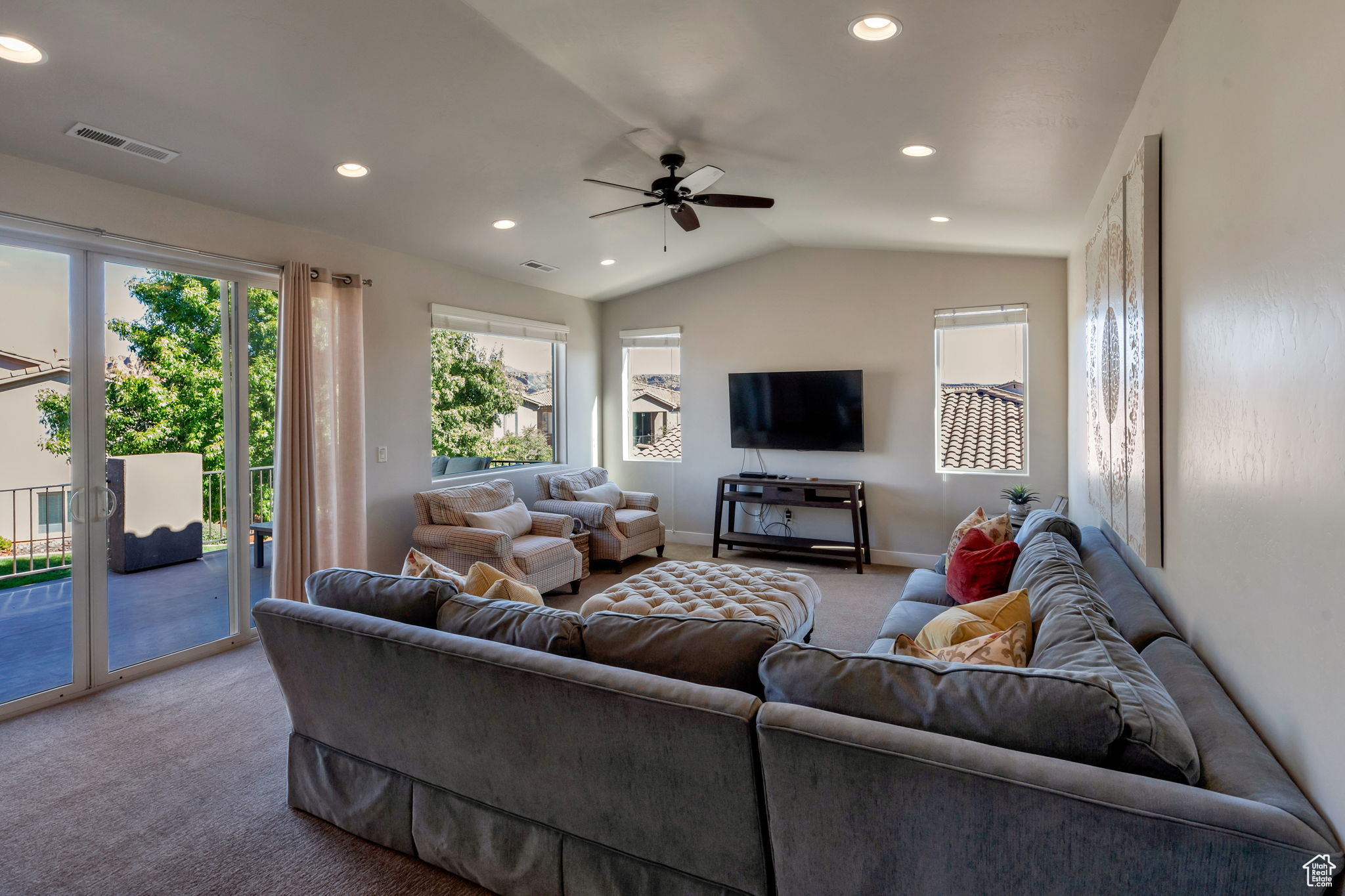 PARADISE VILLG ZION - Residential