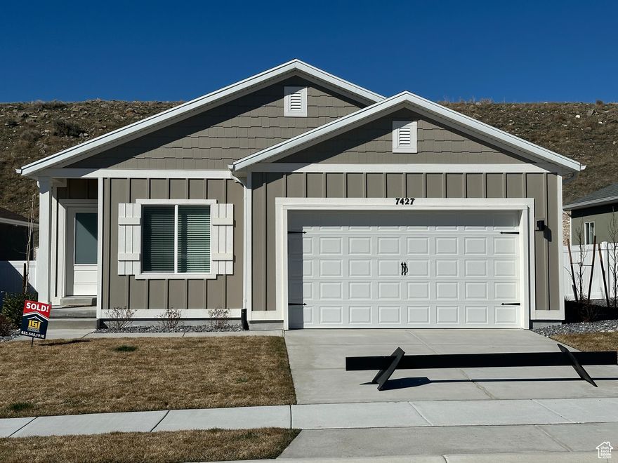 Ready to finally have the home of your dreams? Ready to finally be able to make all the decisions for YOUR space and not someone else's. Come see for yourself this beautiful 3 bedroom home that is just waiting for you and your family.