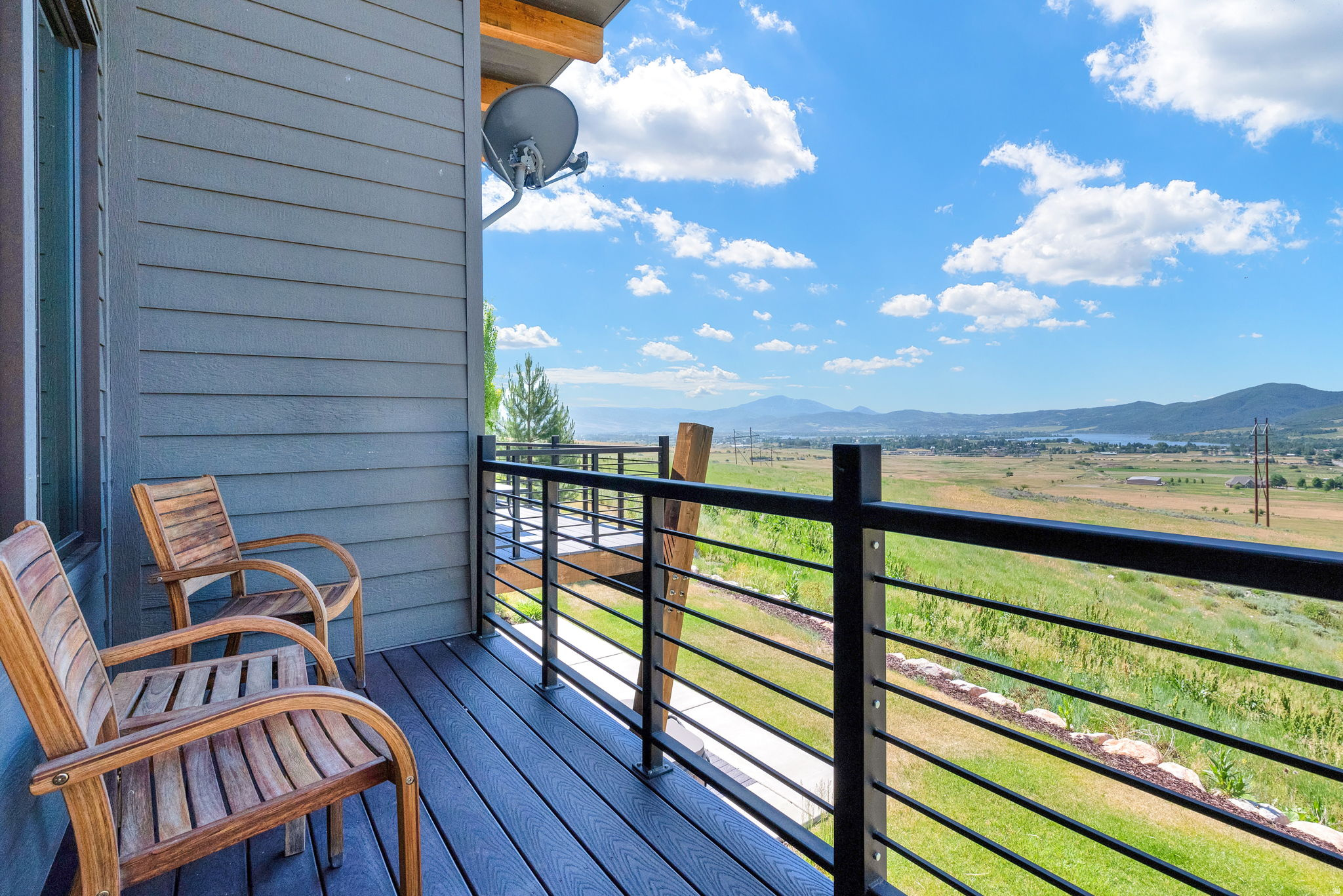 THE RIDGE TOWNHOMES - Residential