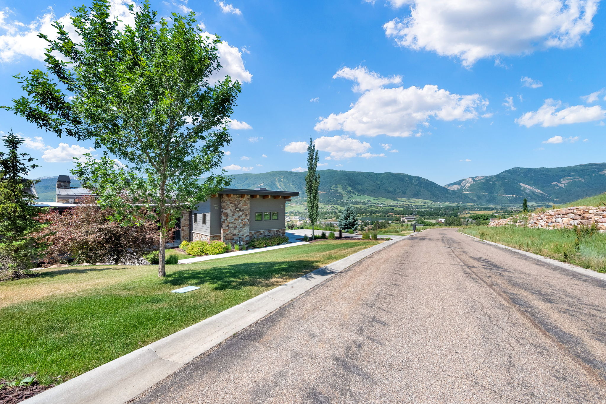 THE RIDGE TOWNHOMES - Residential