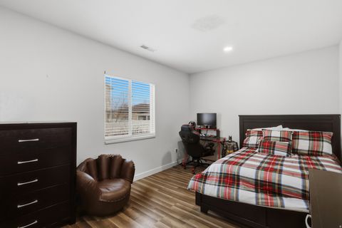 Tiny photo for 3272 S SHARAL CIR, West Valley City, UT 84128 (MLS # 2140606)
