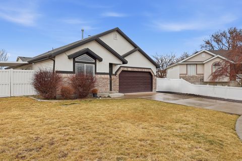Tiny photo for 3272 S SHARAL CIR, West Valley City, UT 84128 (MLS # 2140606)