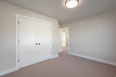 Tiny photo for 514 S 1450 W, Farmington, UT 84025 (MLS # 2128991)