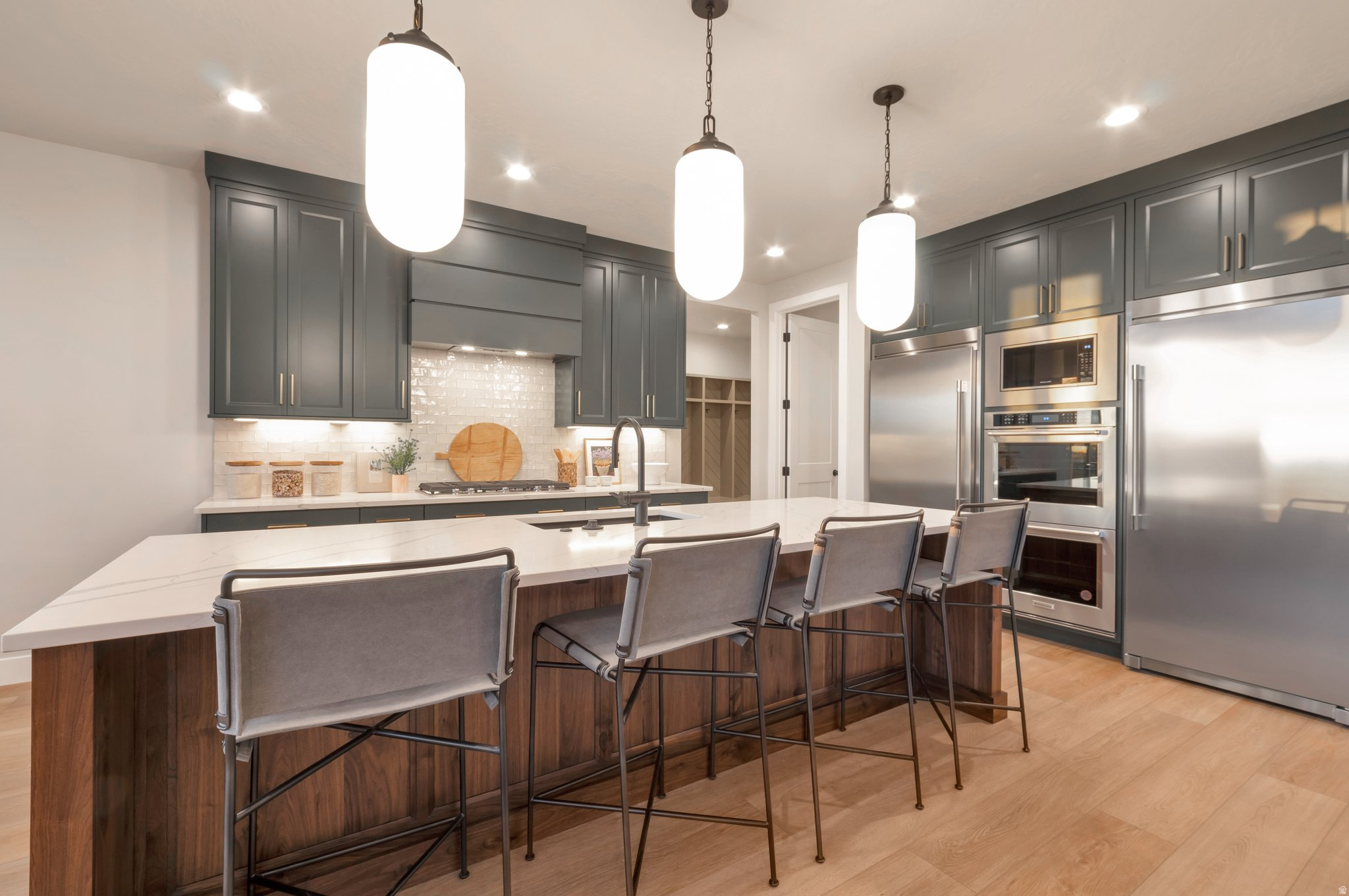 CHESTNUT FARMS - Residential