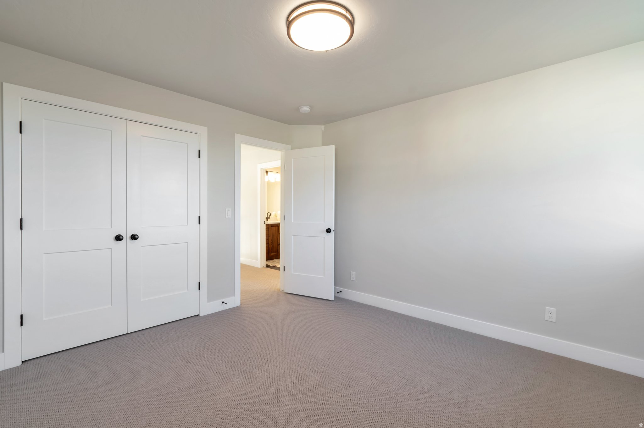 CHESTNUT FARMS - Residential