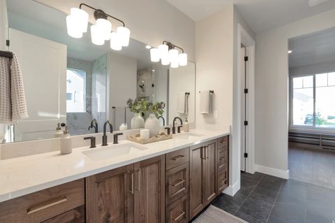 Tiny photo for 514 S 1450 W, Farmington, UT 84025 (MLS # 2128991)