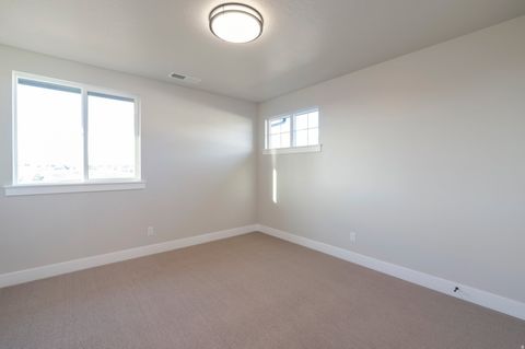 Tiny photo for 514 S 1450 W, Farmington, UT 84025 (MLS # 2128991)