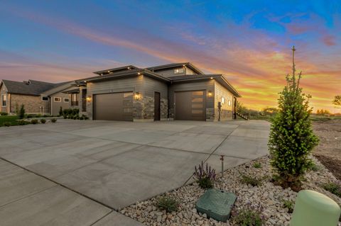 Tiny photo for 514 S 1450 W, Farmington, UT 84025 (MLS # 2128991)