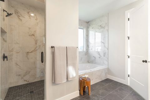 Tiny photo for 514 S 1450 W, Farmington, UT 84025 (MLS # 2128991)