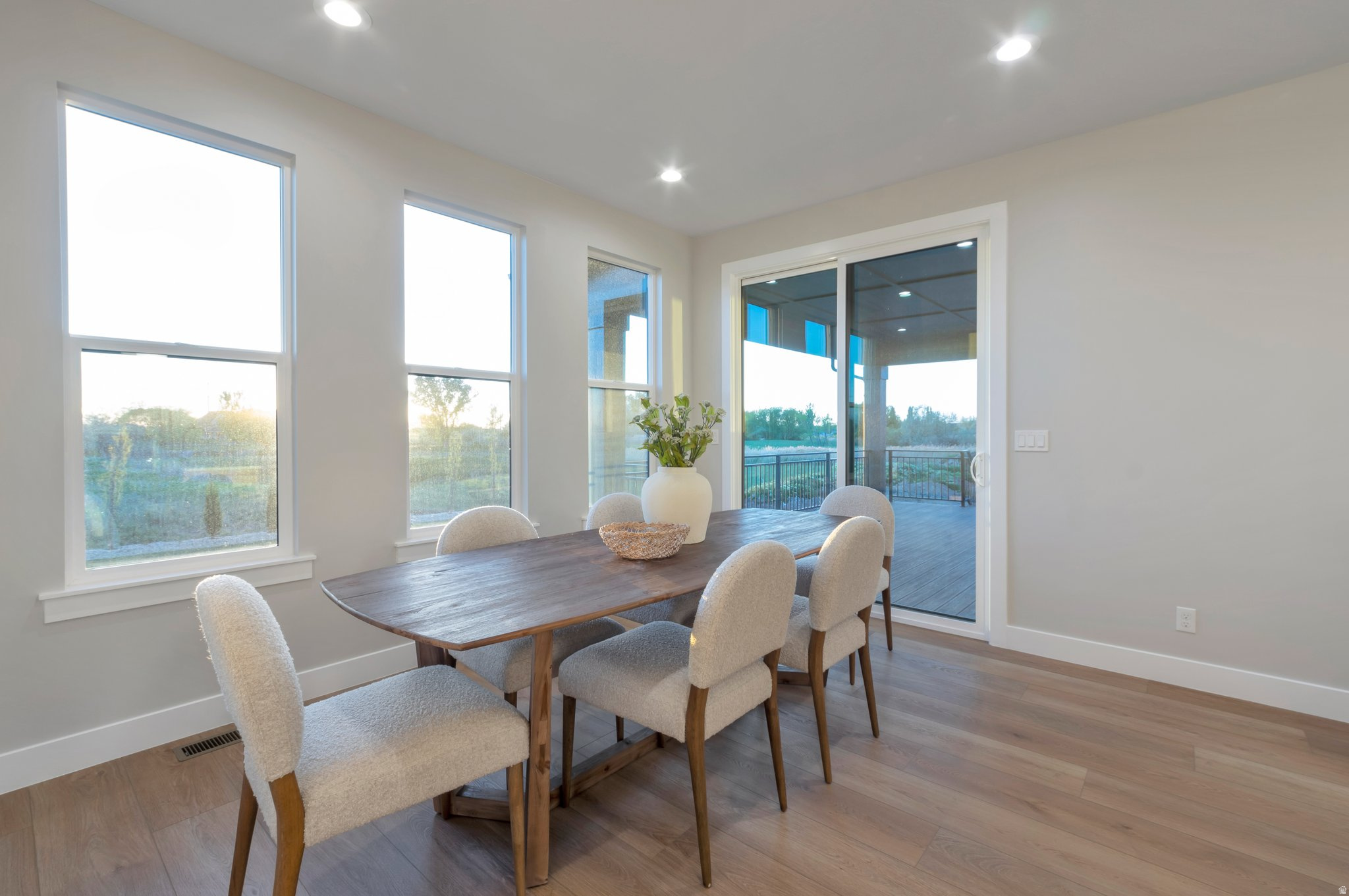 CHESTNUT FARMS - Residential