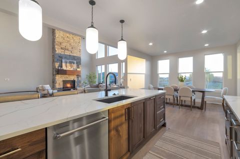 Tiny photo for 514 S 1450 W, Farmington, UT 84025 (MLS # 2128991)