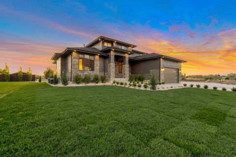 Tiny photo for 514 S 1450 W, Farmington, UT 84025 (MLS # 2128991)