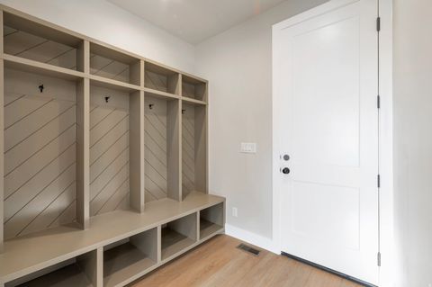 Tiny photo for 514 S 1450 W, Farmington, UT 84025 (MLS # 2128991)