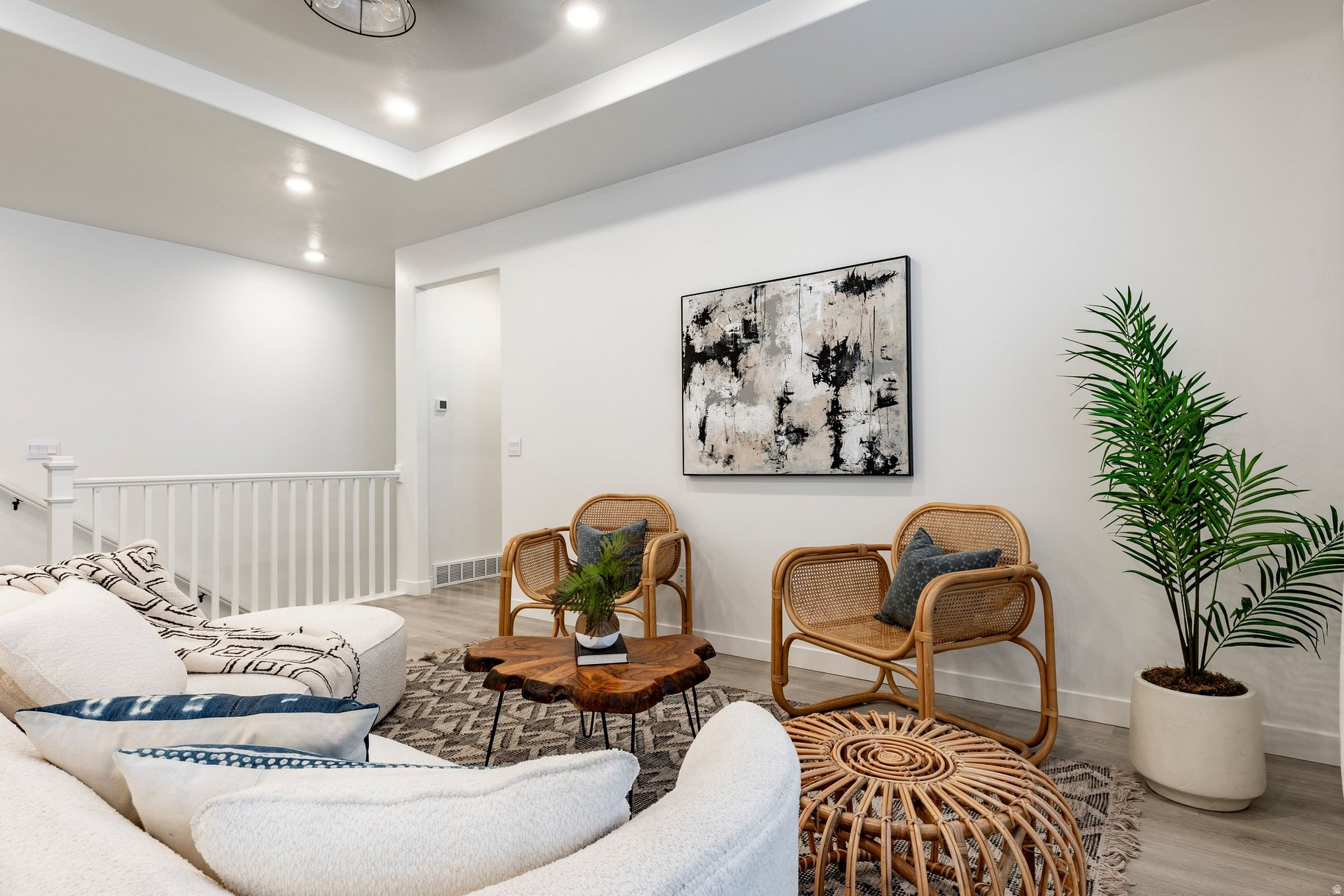 GATEWAY TO LITTLE VALLEY - Residential