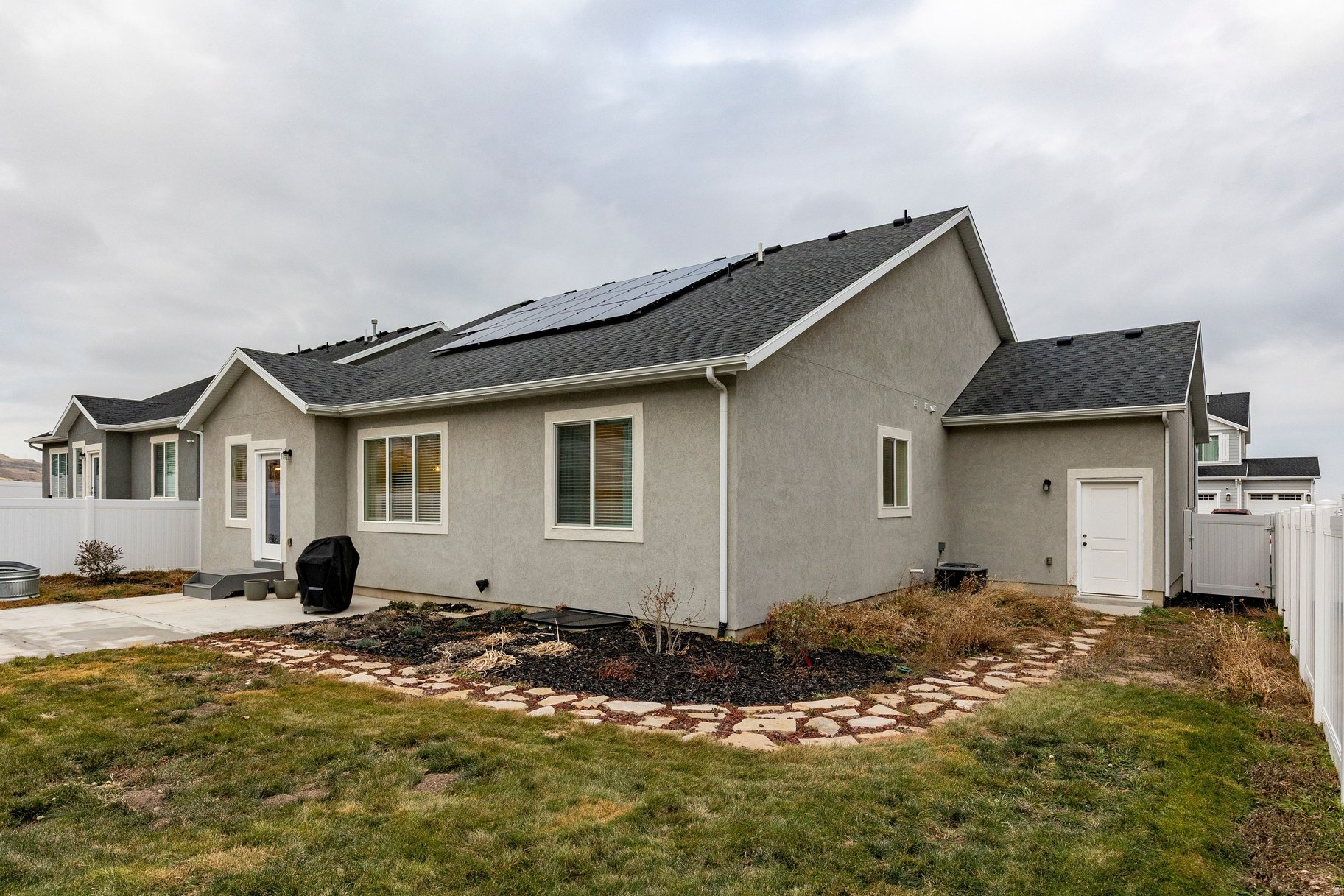 GATEWAY TO LITTLE VALLEY - Residential