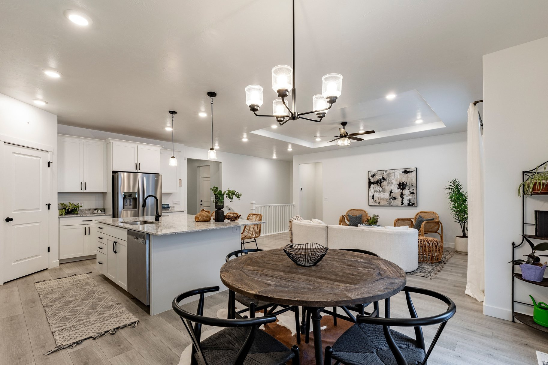 GATEWAY TO LITTLE VALLEY - Residential