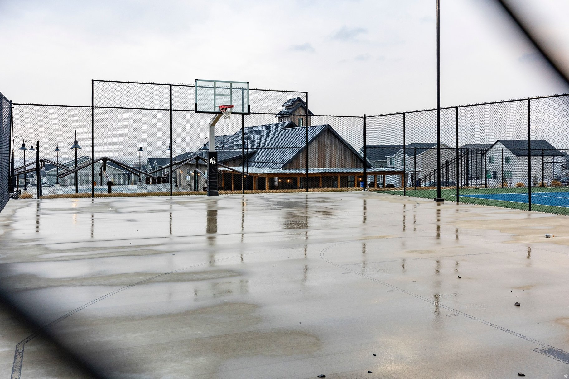 GATEWAY TO LITTLE VALLEY - Residential