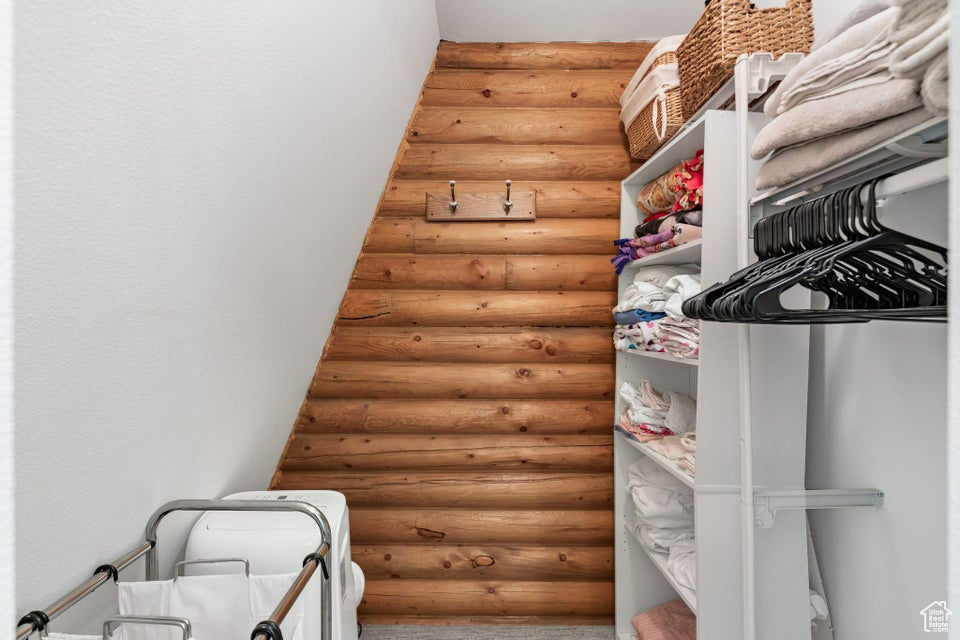 SADDLE HOUSE HOMESTEAD - Residential