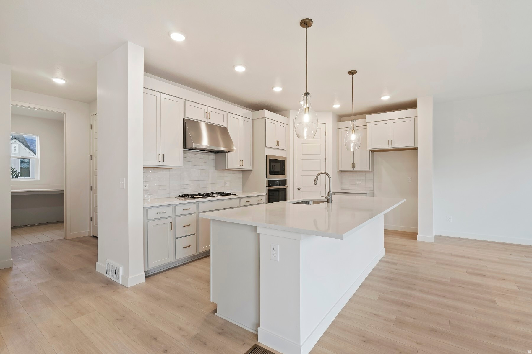 GROVE ACRES - Residential