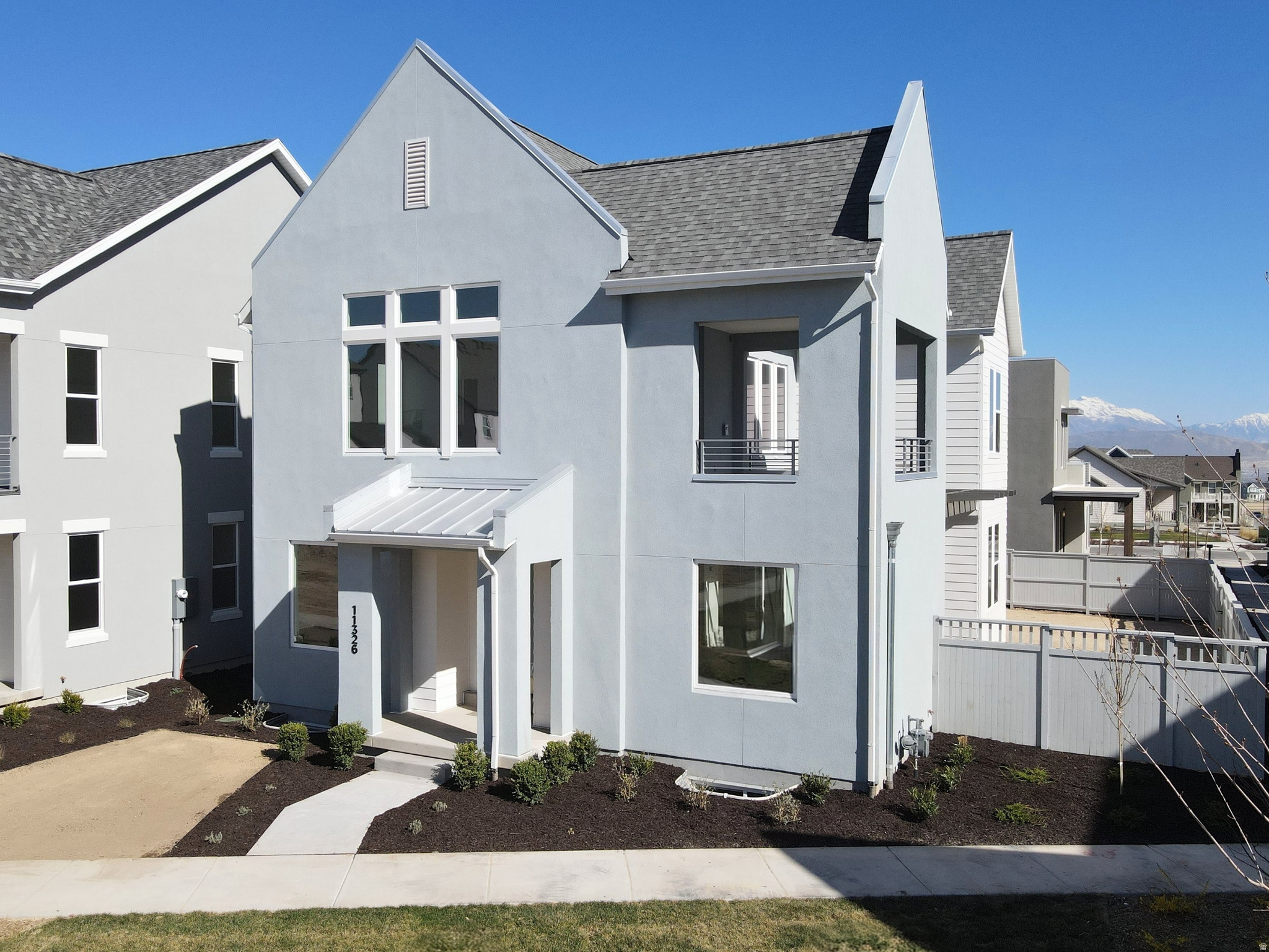 DAYBREAK - Residential