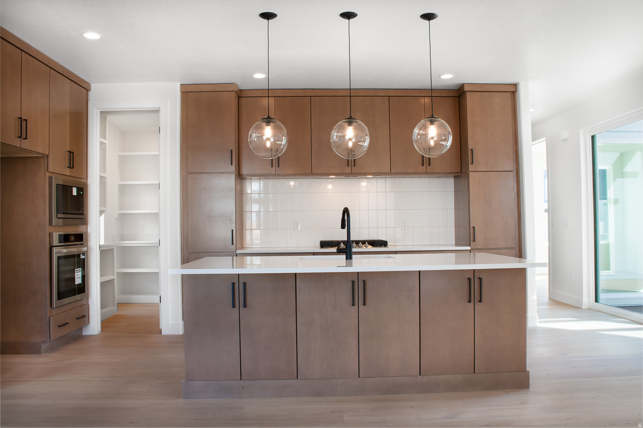 DAYBREAK - Residential