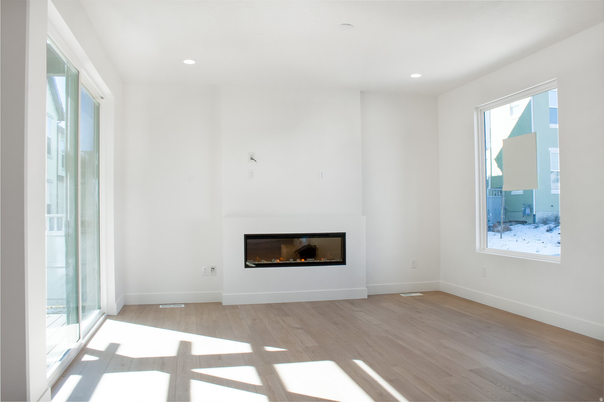 DAYBREAK - Residential