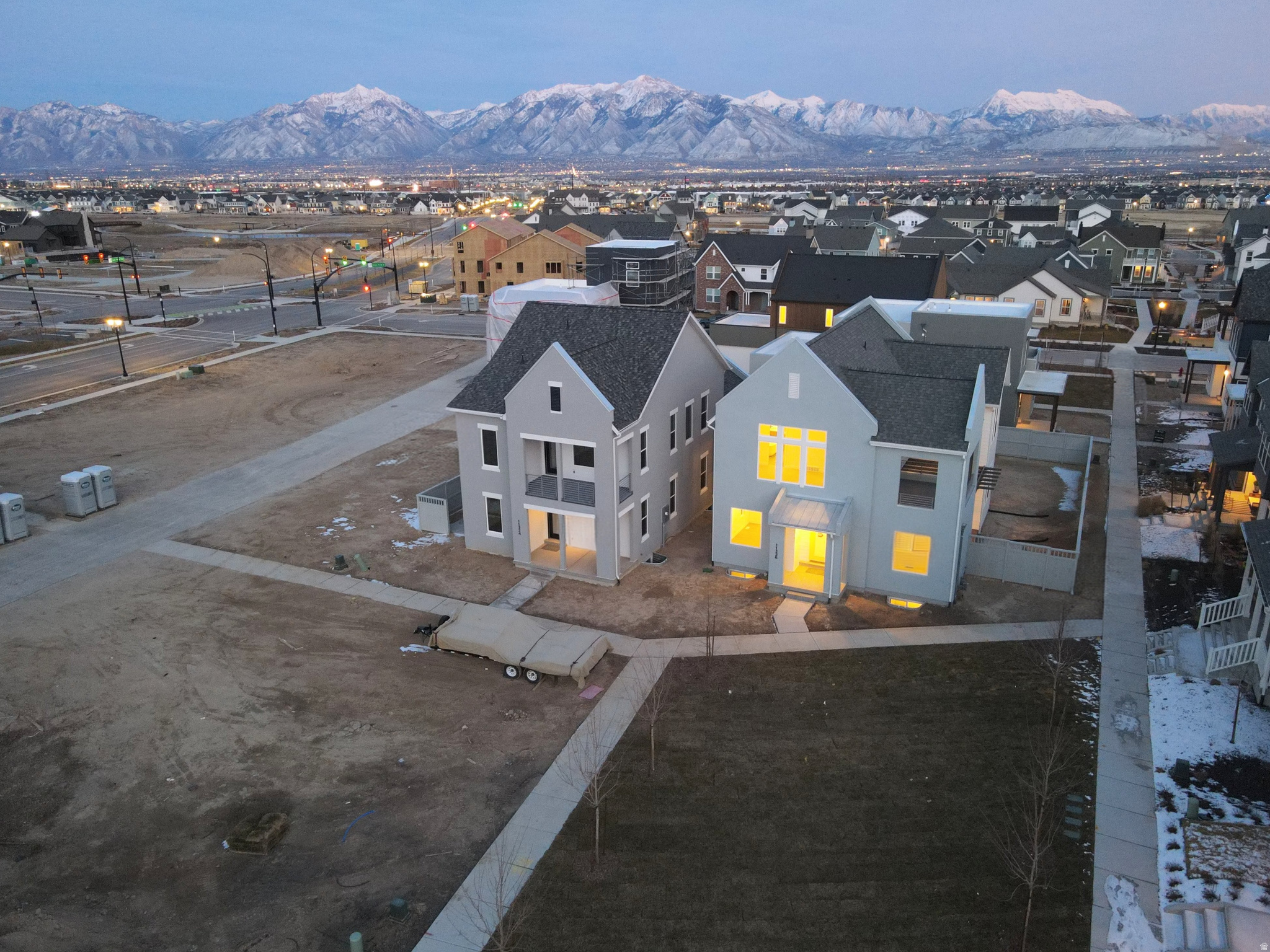 DAYBREAK - Residential