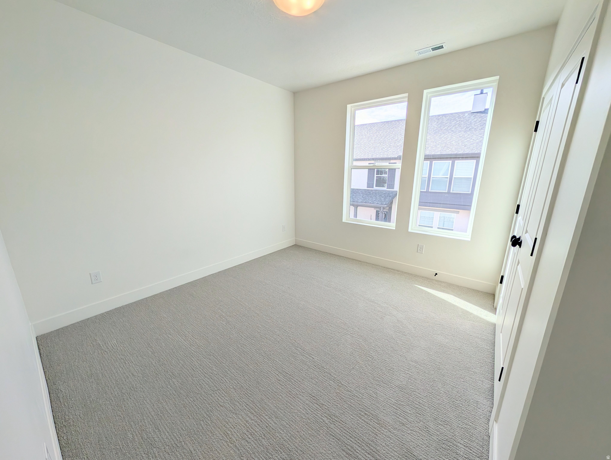 DAYBREAK - Residential