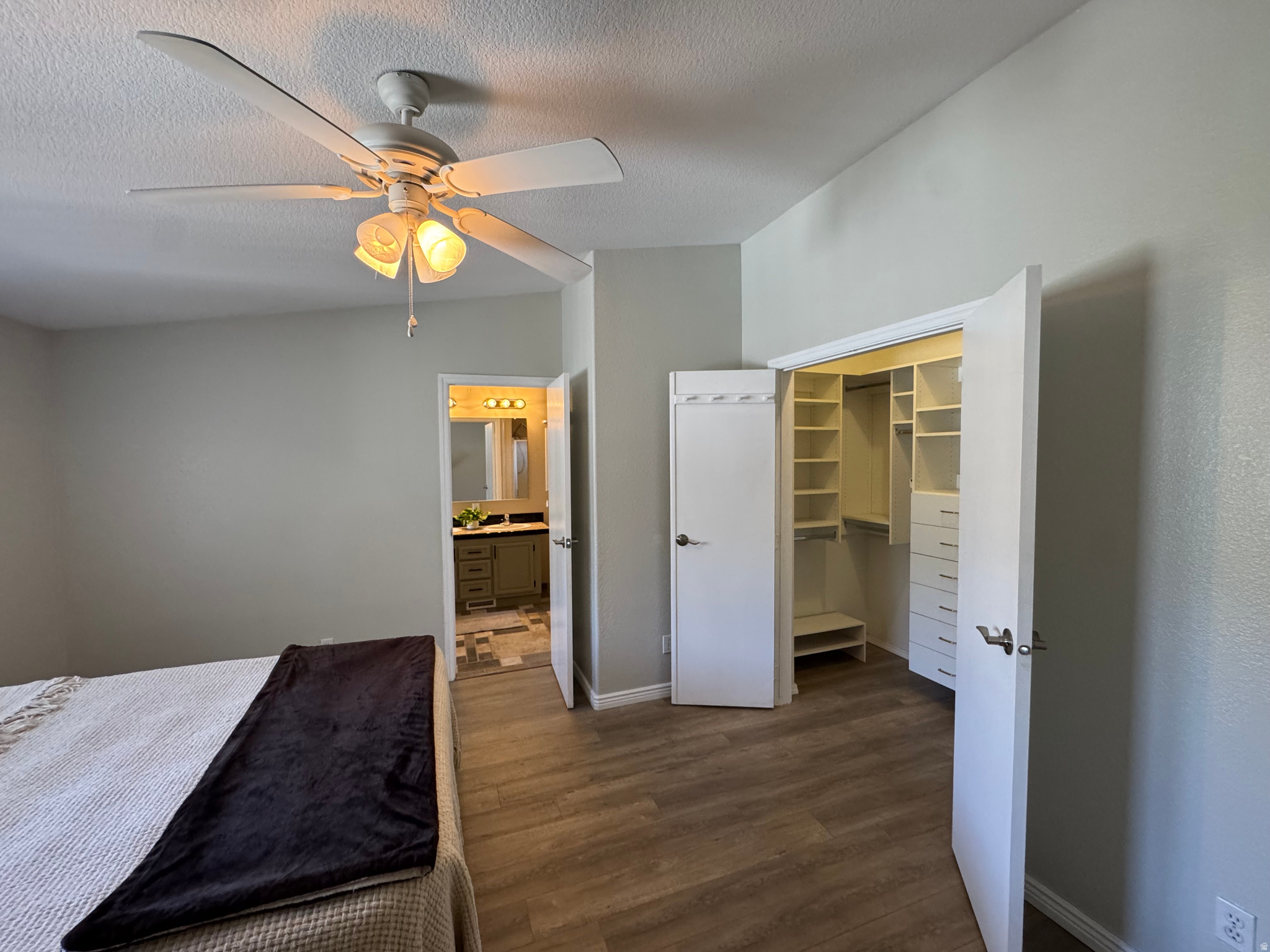 COTTONWOOD COVES - Residential
