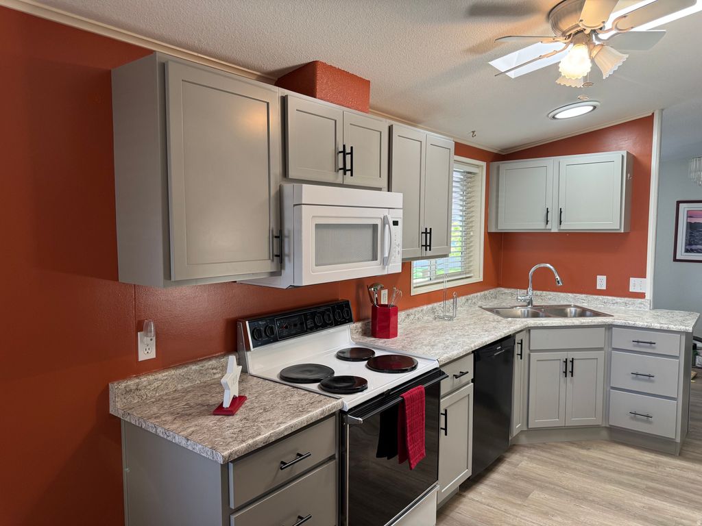 Photo of 4451 S PAN AMERICAN DR, Murray, UT 84107 (MLS # 2156770)