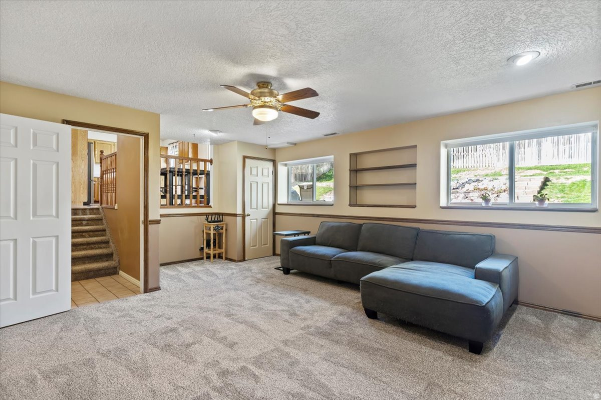 QUAIL POINT - Residential