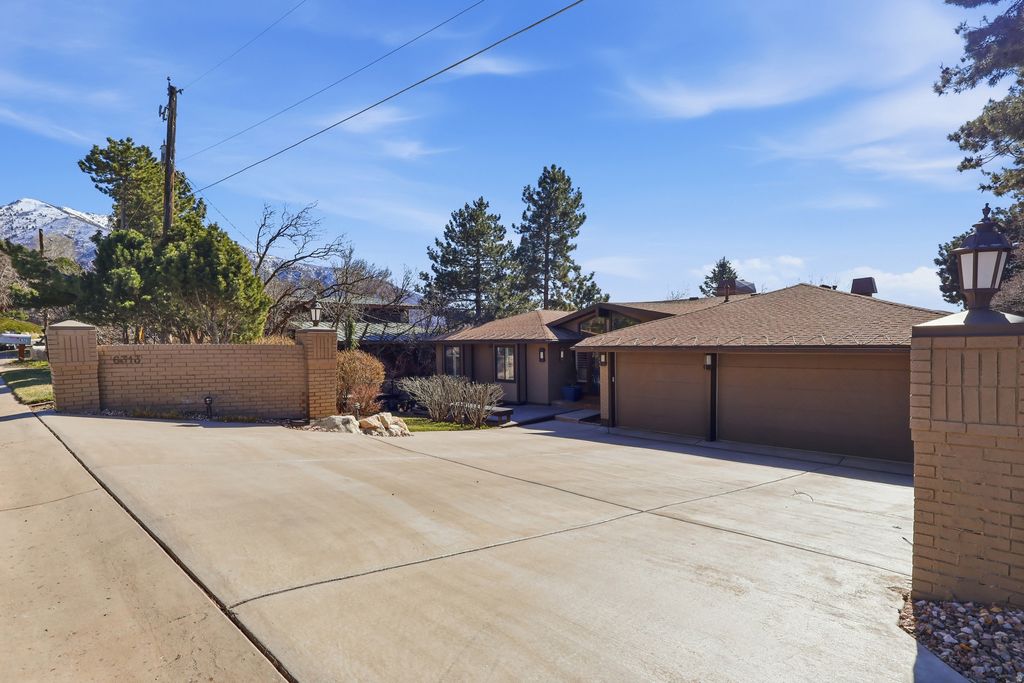 Photo of 6313 S BYBEE DR E, Uintah, UT 84403 (MLS # 2143305)