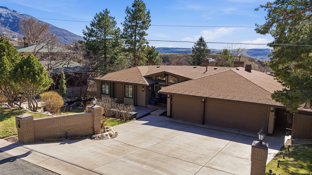 Photo of 6313 S BYBEE DR E, Uintah, UT 84403 (MLS # 2143305)