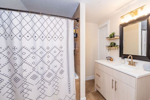 Tiny photo for 181 S COUNTRY CLUB DR E, South Ogden, UT 84405 (MLS # 2159201)