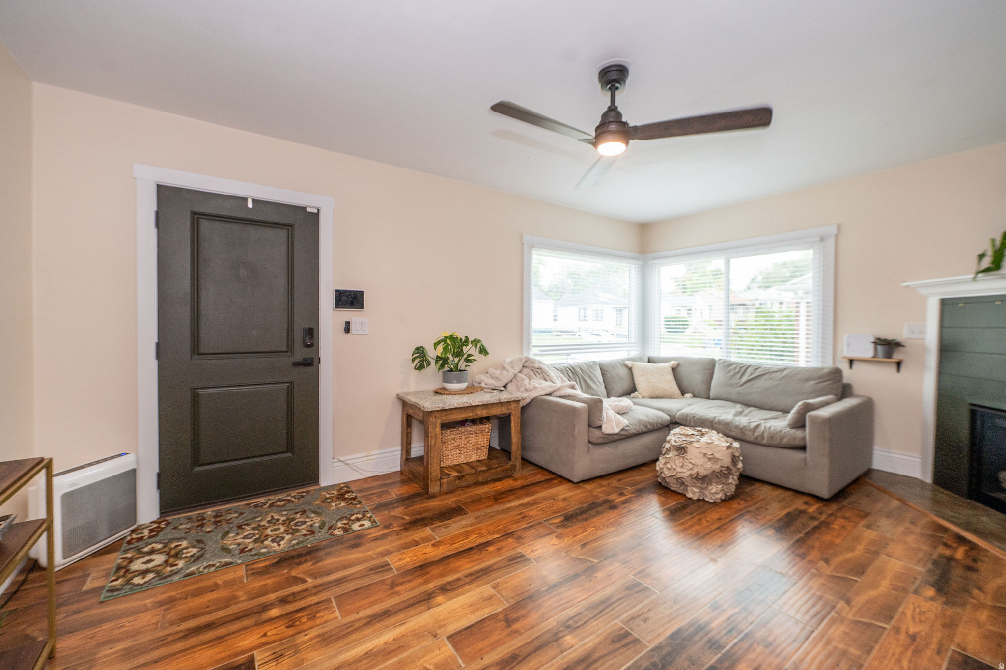 COUNTRY CLUB HEIGHTS - Residential