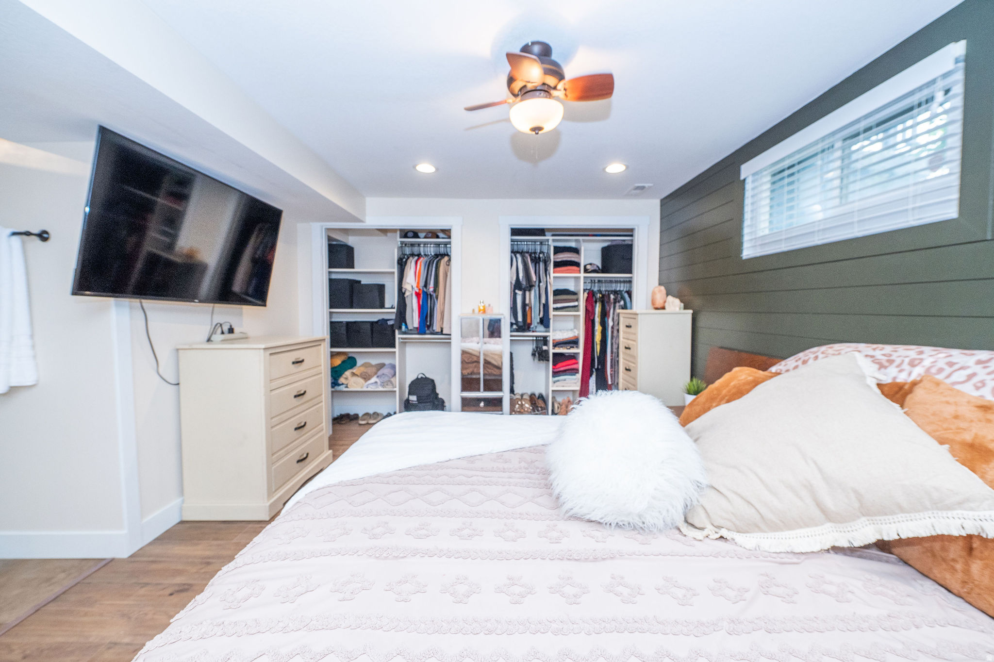 COUNTRY CLUB HEIGHTS - Residential