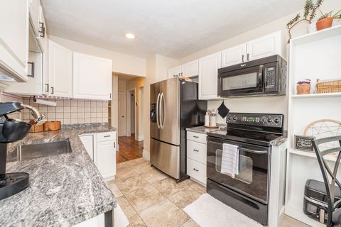 Tiny photo for 181 S COUNTRY CLUB DR E, South Ogden, UT 84405 (MLS # 2159201)