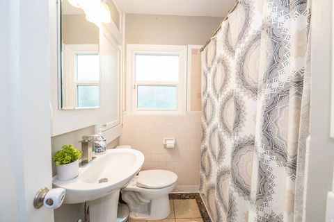 Tiny photo for 181 S COUNTRY CLUB DR E, South Ogden, UT 84405 (MLS # 2159201)