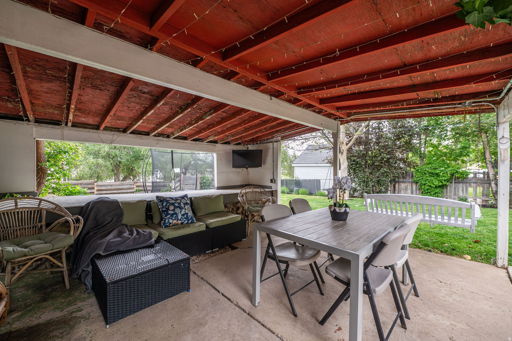 COUNTRY CLUB HEIGHTS - Residential