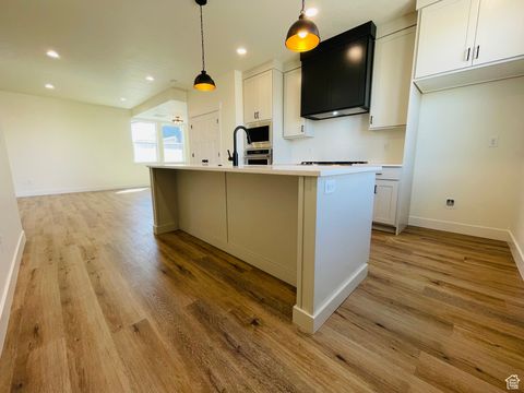 Tiny photo for 845 S GREENWAY DR, Springville, UT 84663 (MLS # 2105438)