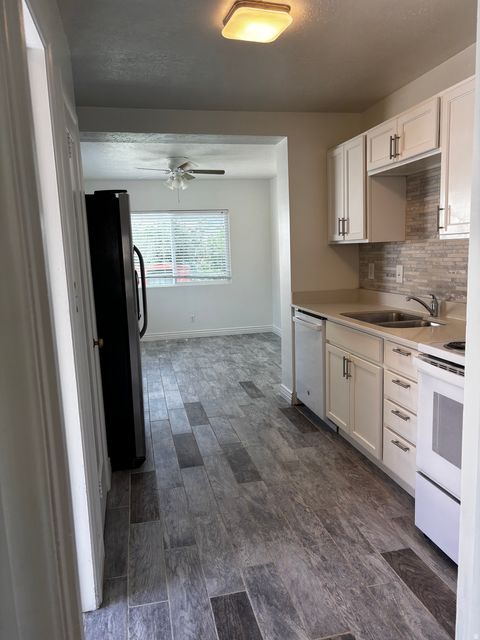 Tiny photo for 698 MAPLE ST, Ogden, UT 84403 (MLS # 2157747)