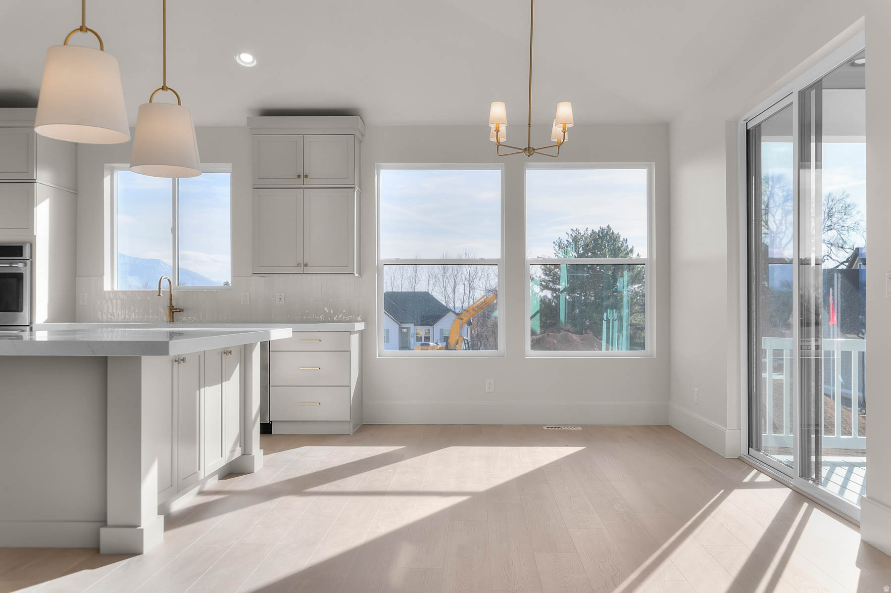 WEBER VIEW 221 - Residential