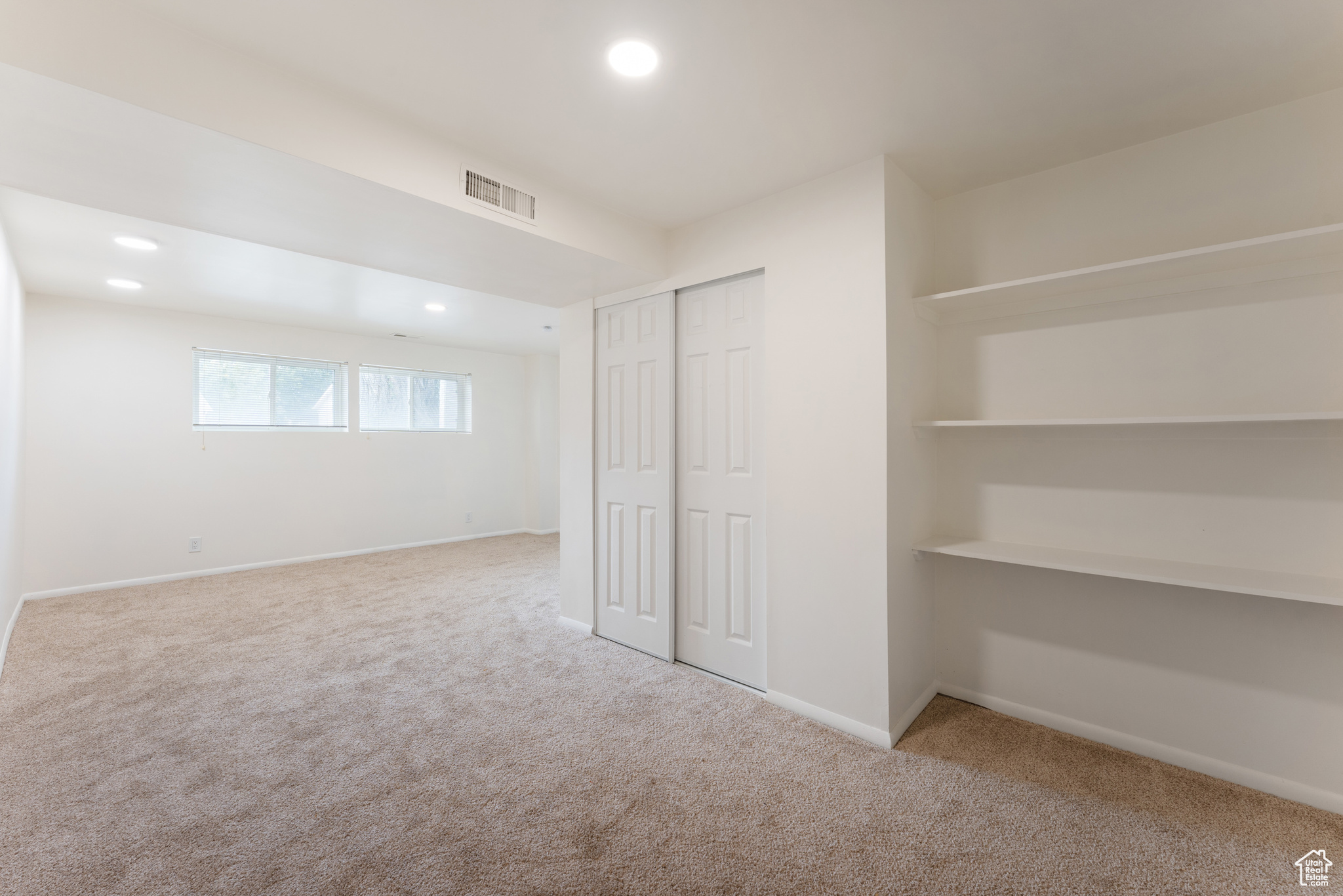 COUNTRY ESTA - Residential