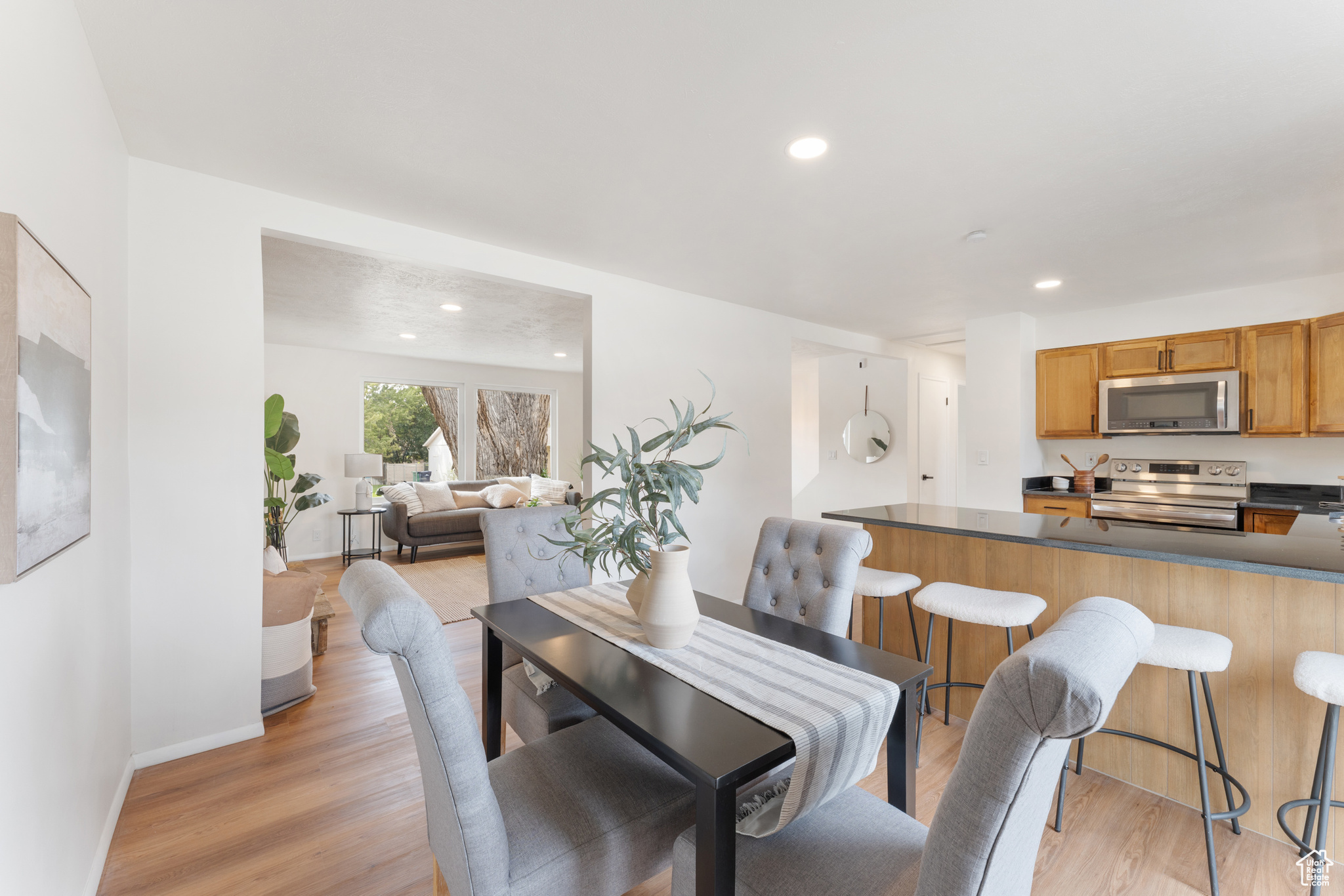 COUNTRY ESTA - Residential